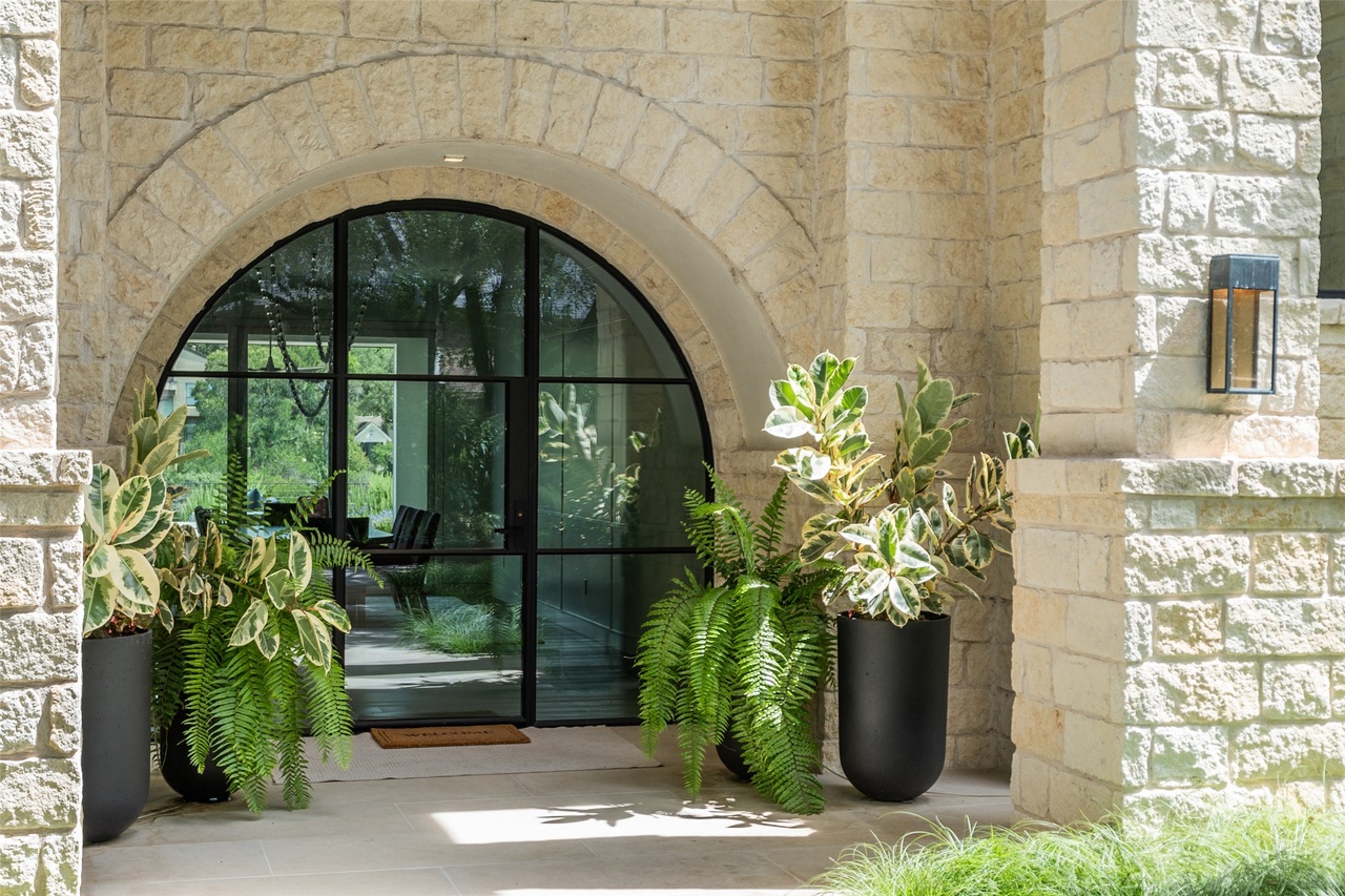 3111 Above Stratford