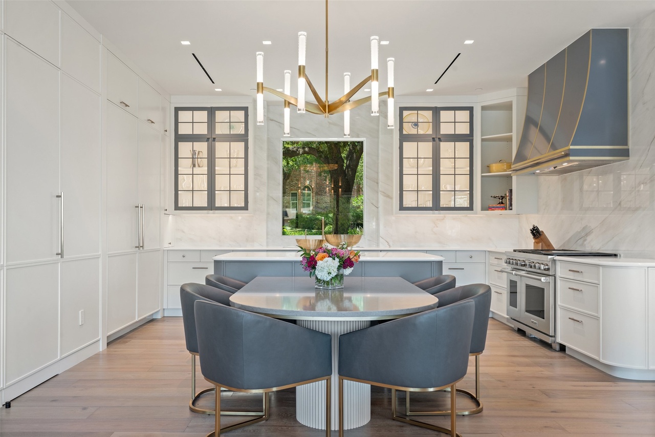 3111 Above Stratford