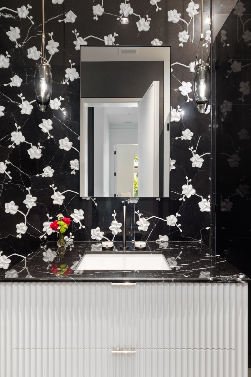 3111 Above Stratford