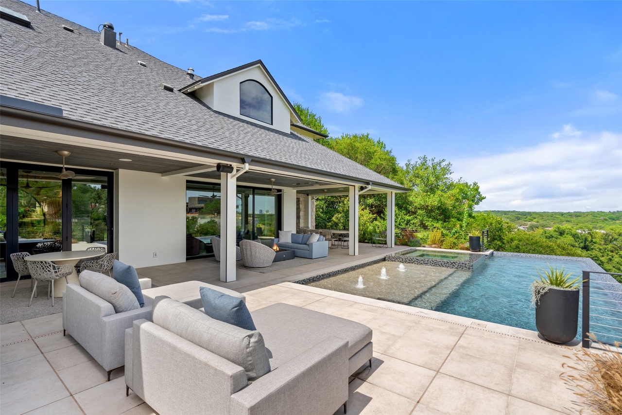 3111 Above Stratford