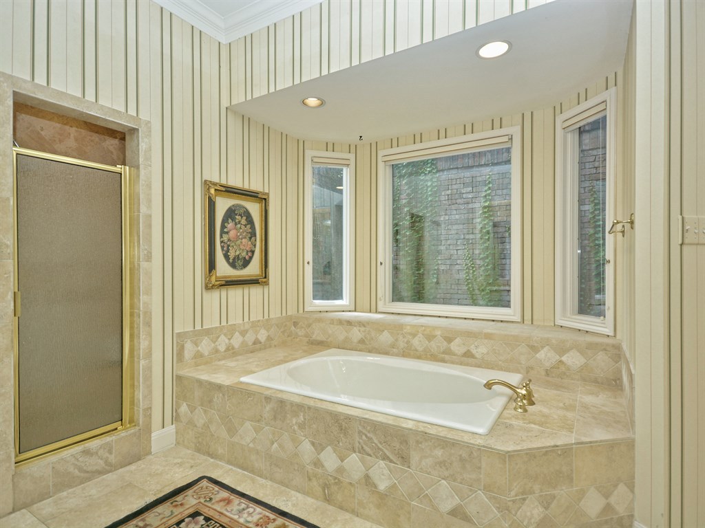 4209 Hidden Canyon Cv